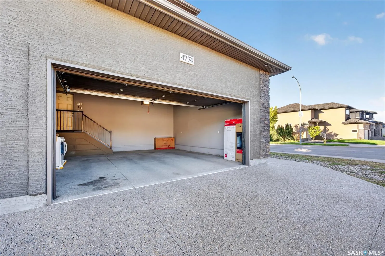 4774 SKINNER CRESCENT