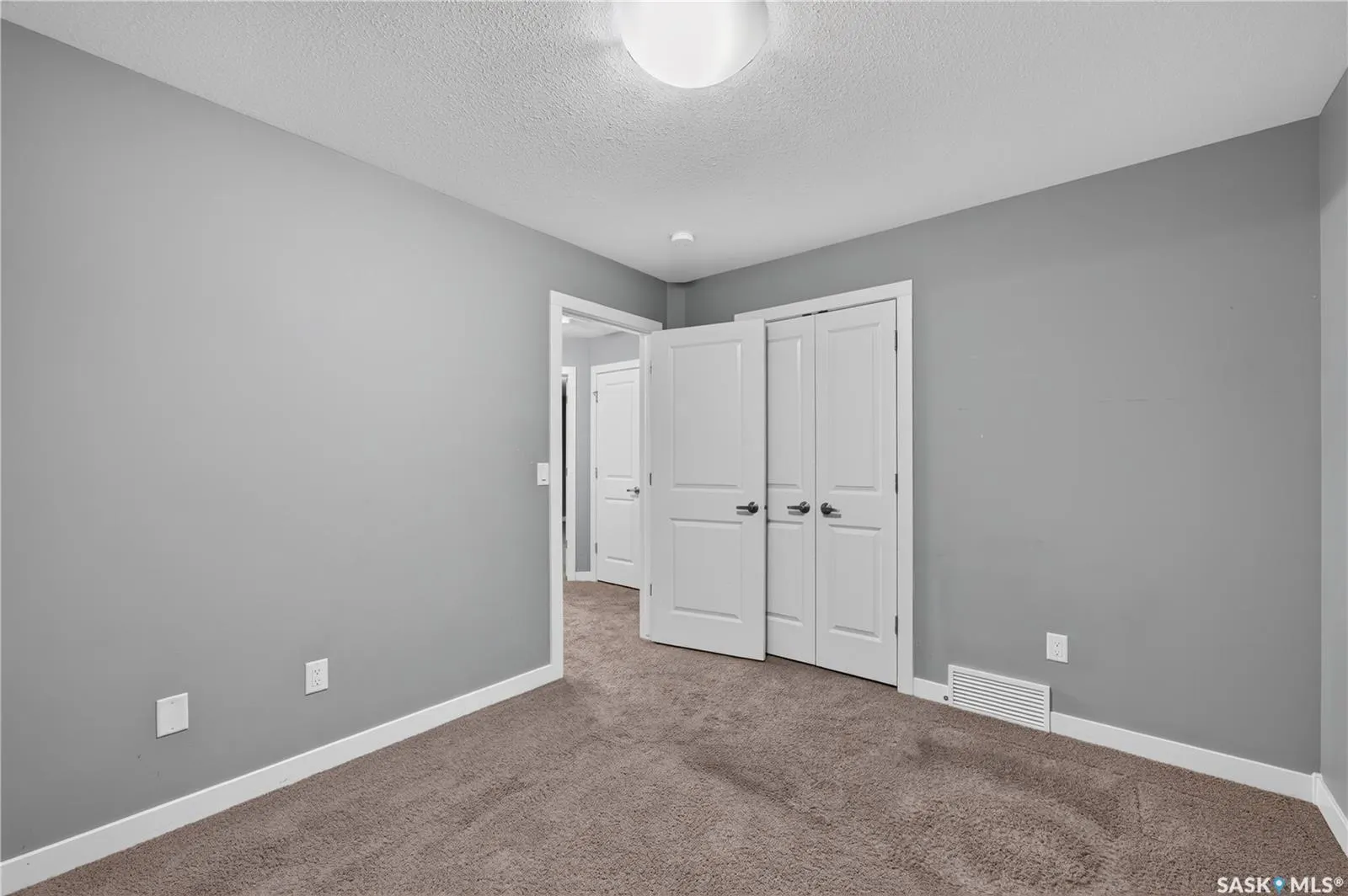 4774 SKINNER CRESCENT