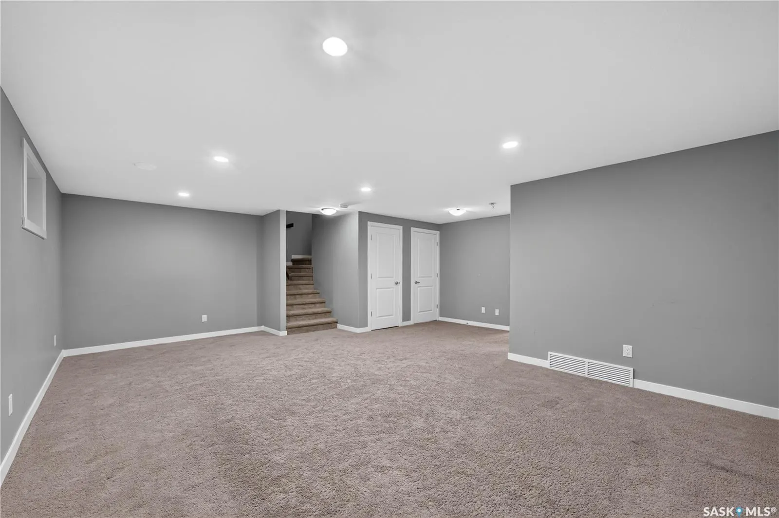4774 SKINNER CRESCENT