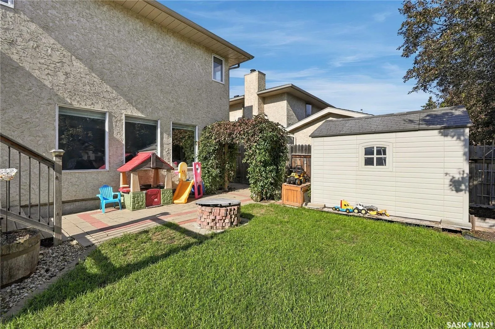1122 Hurley WAY