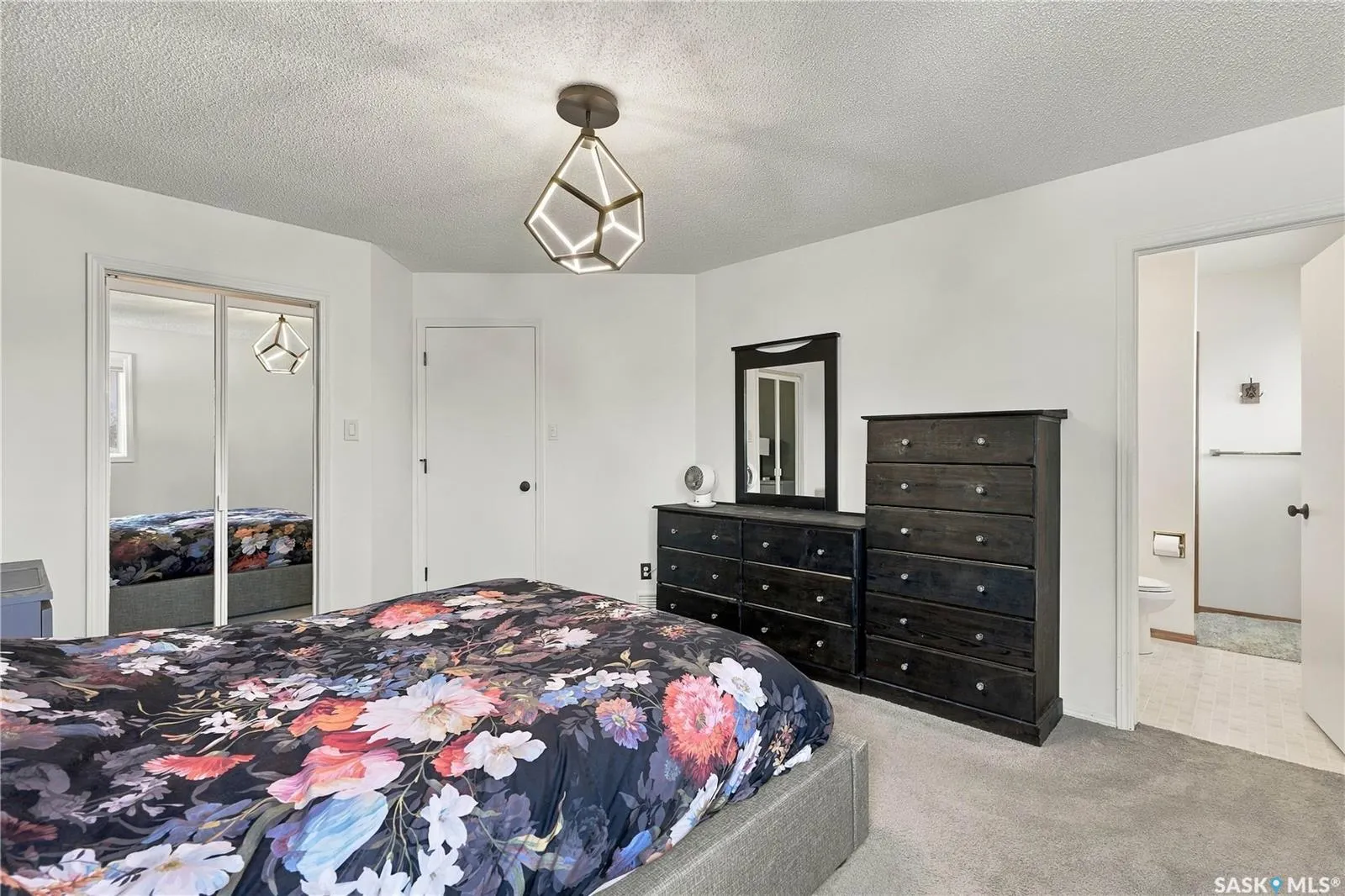 1122 Hurley WAY