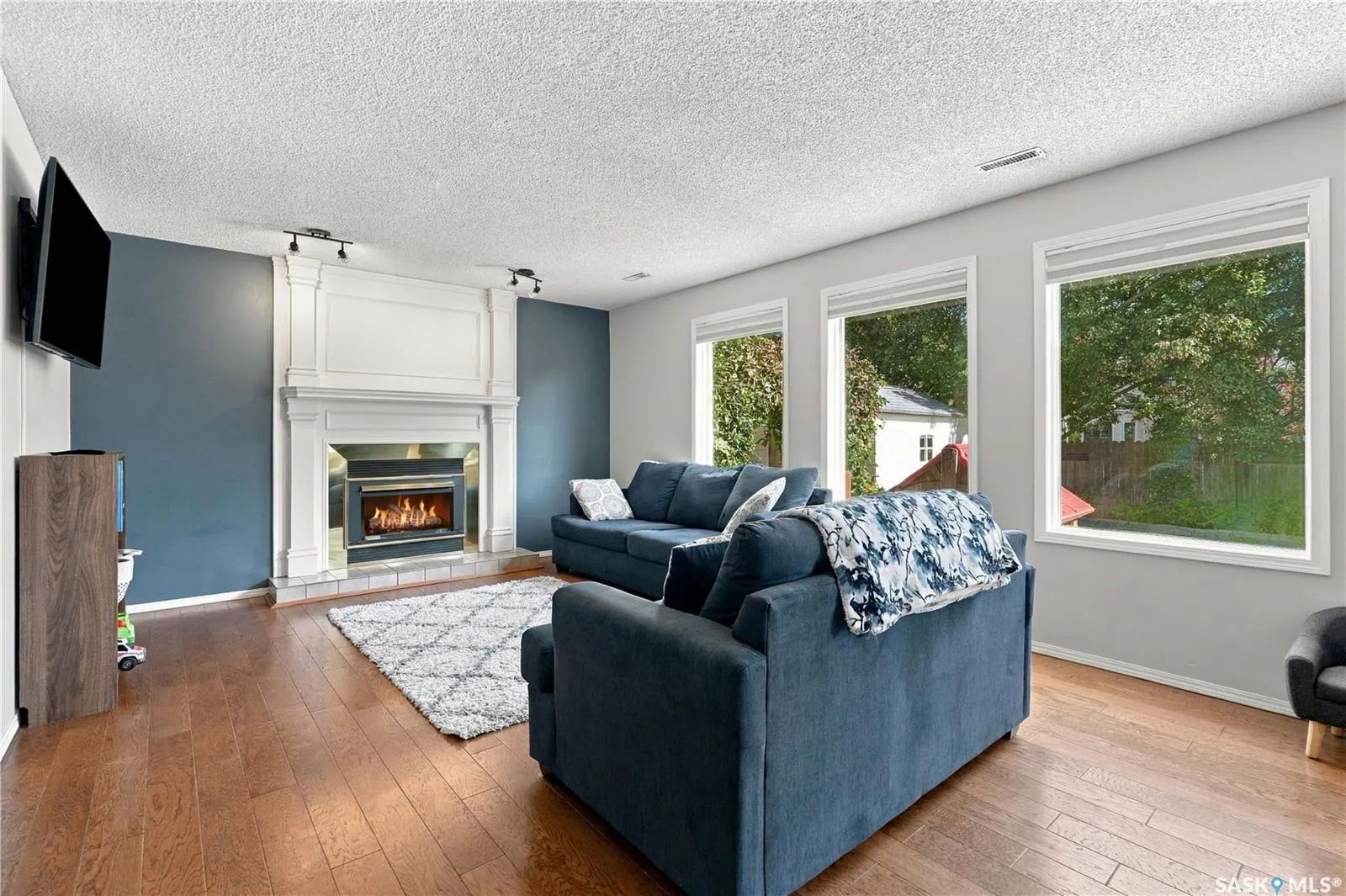 1122 Hurley WAY
