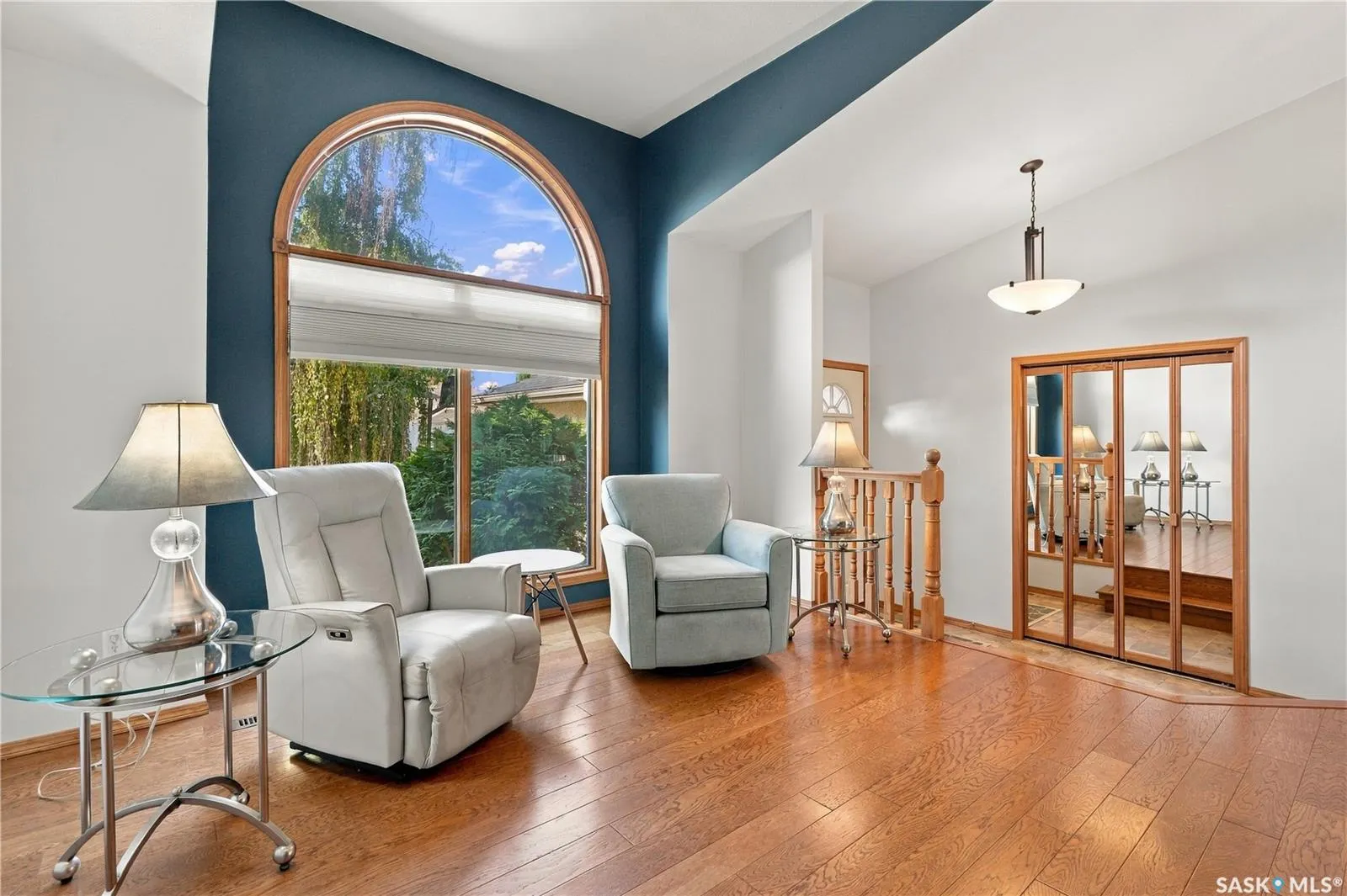 1122 Hurley WAY