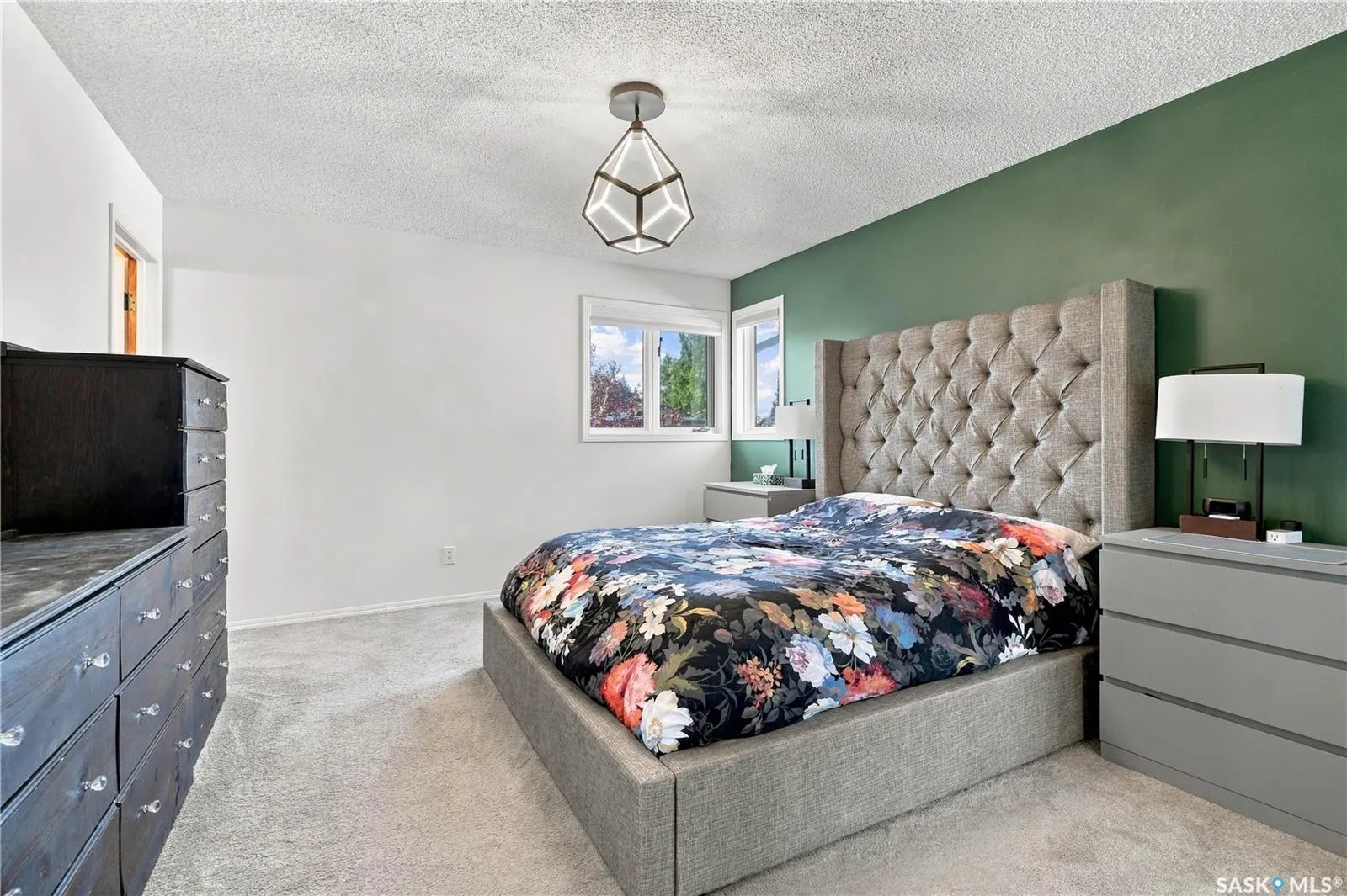1122 Hurley WAY