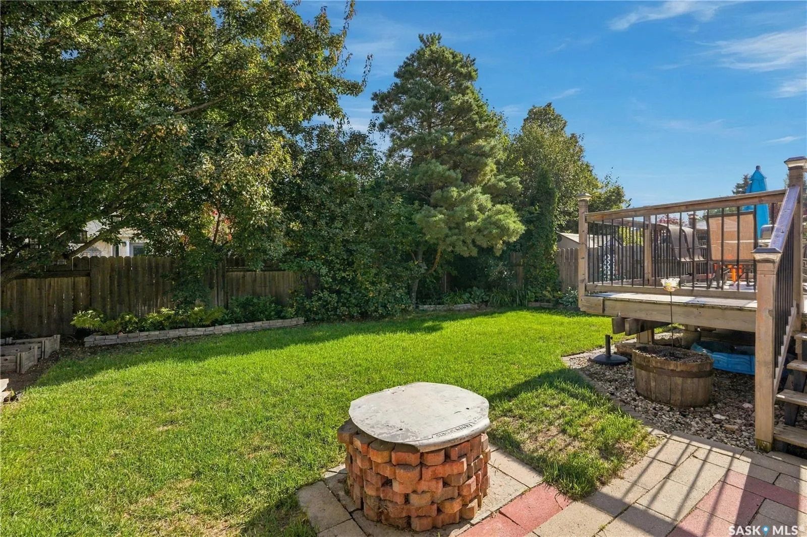 1122 Hurley WAY