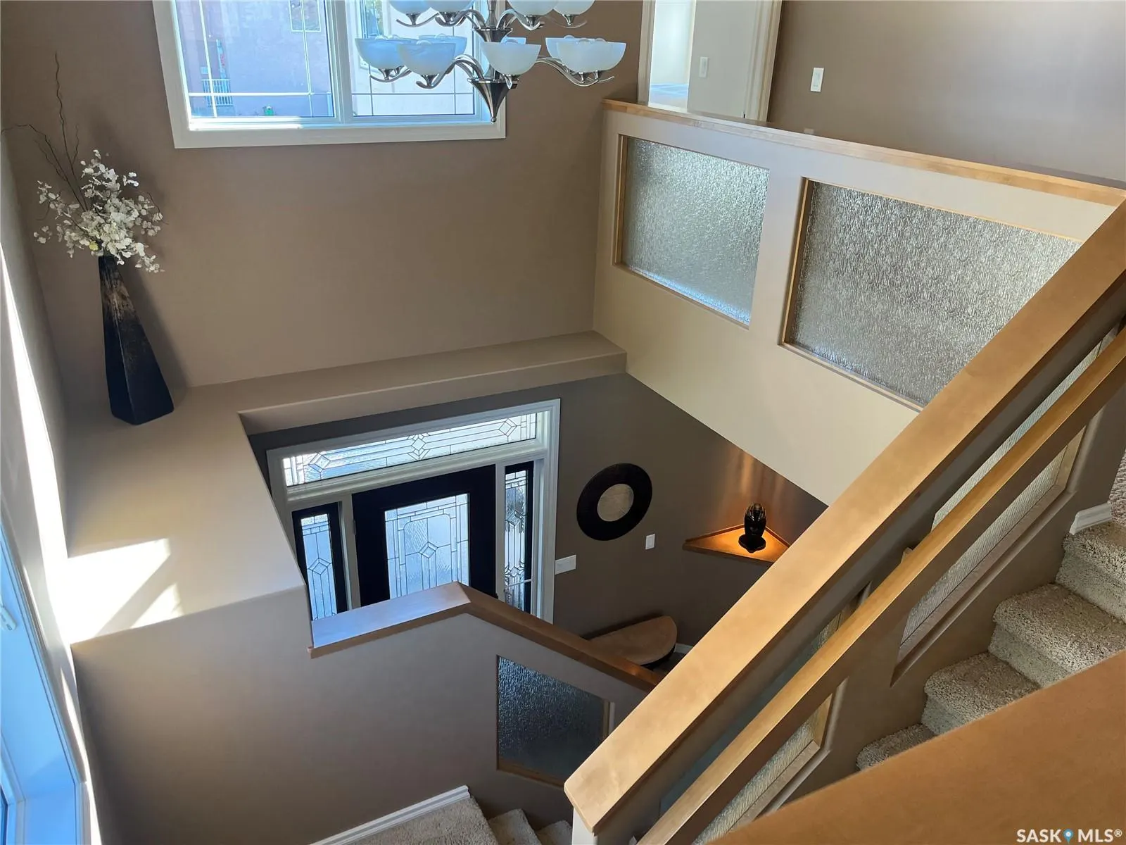 1914 LAURIER CRESCENT E