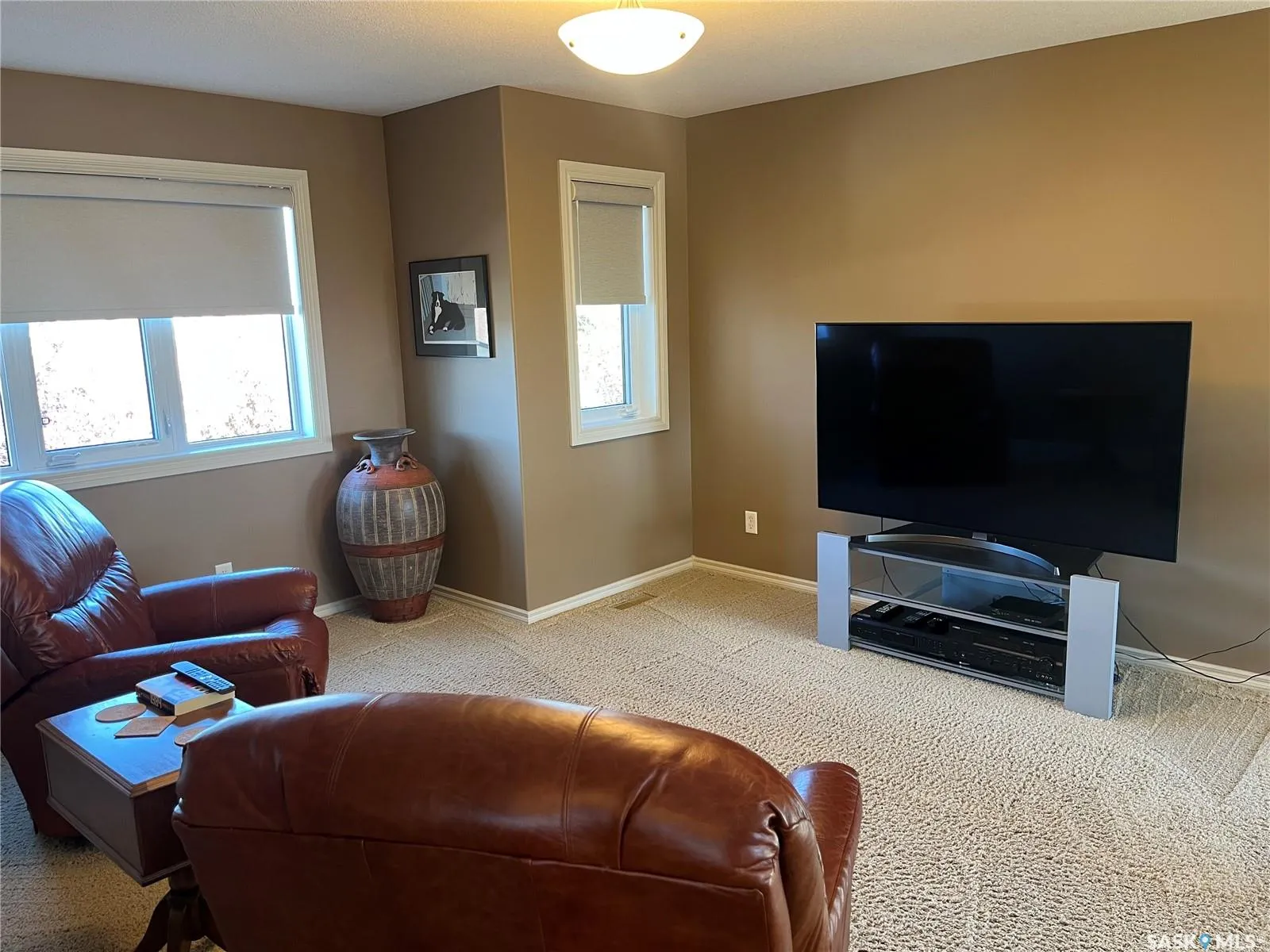 1914 LAURIER CRESCENT E