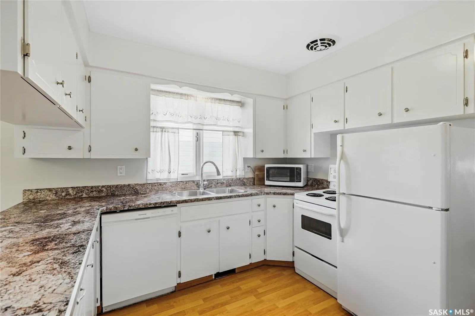 135 Broadway AVENUE