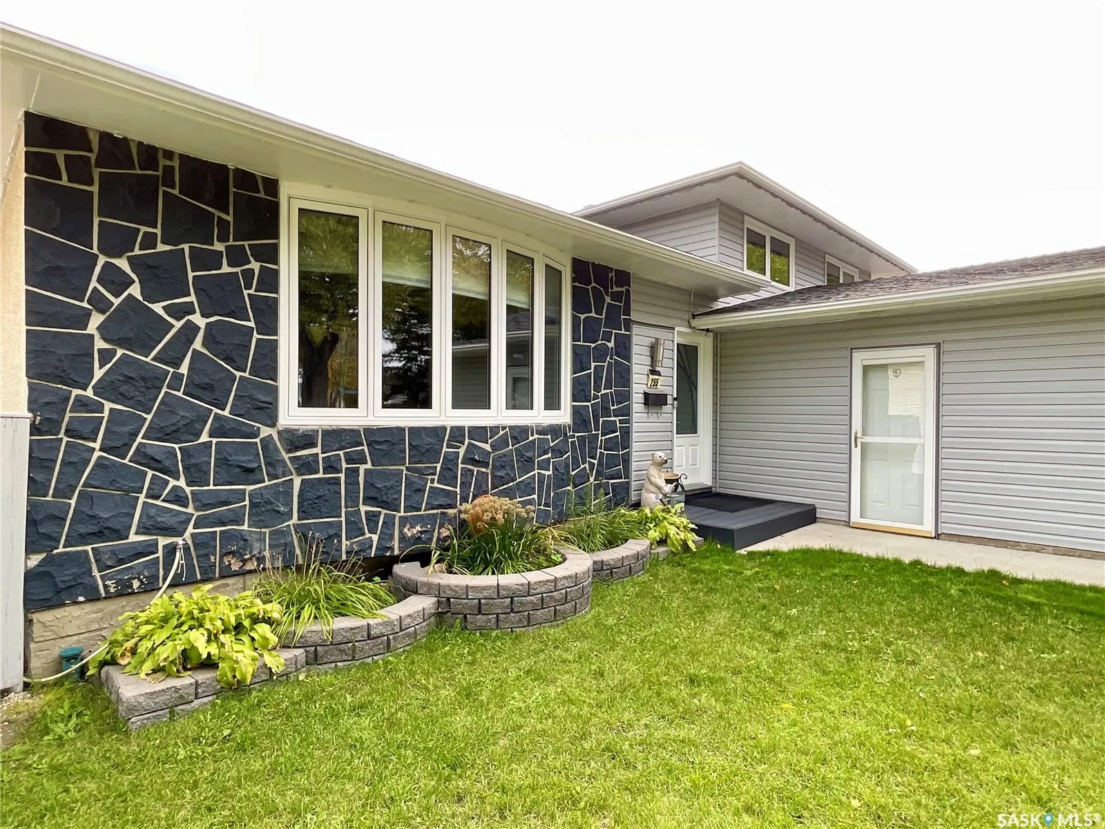 255 Litzenberger CRESCENT