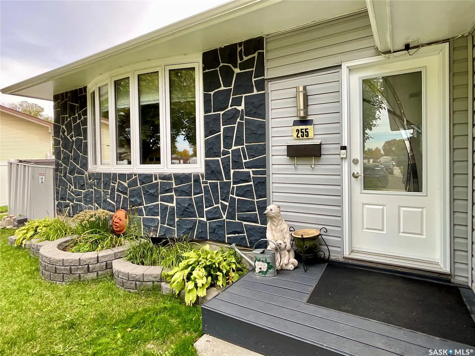 255 Litzenberger CRESCENT