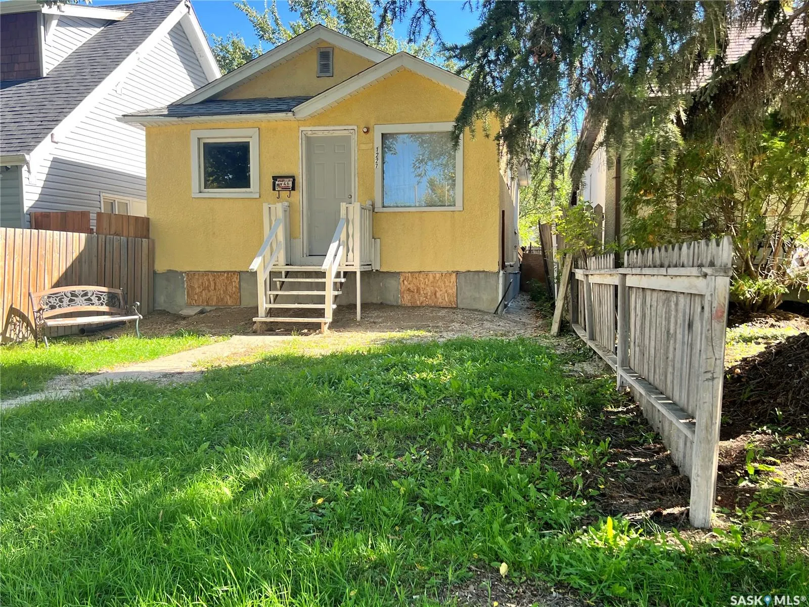1227 Wascana STREET