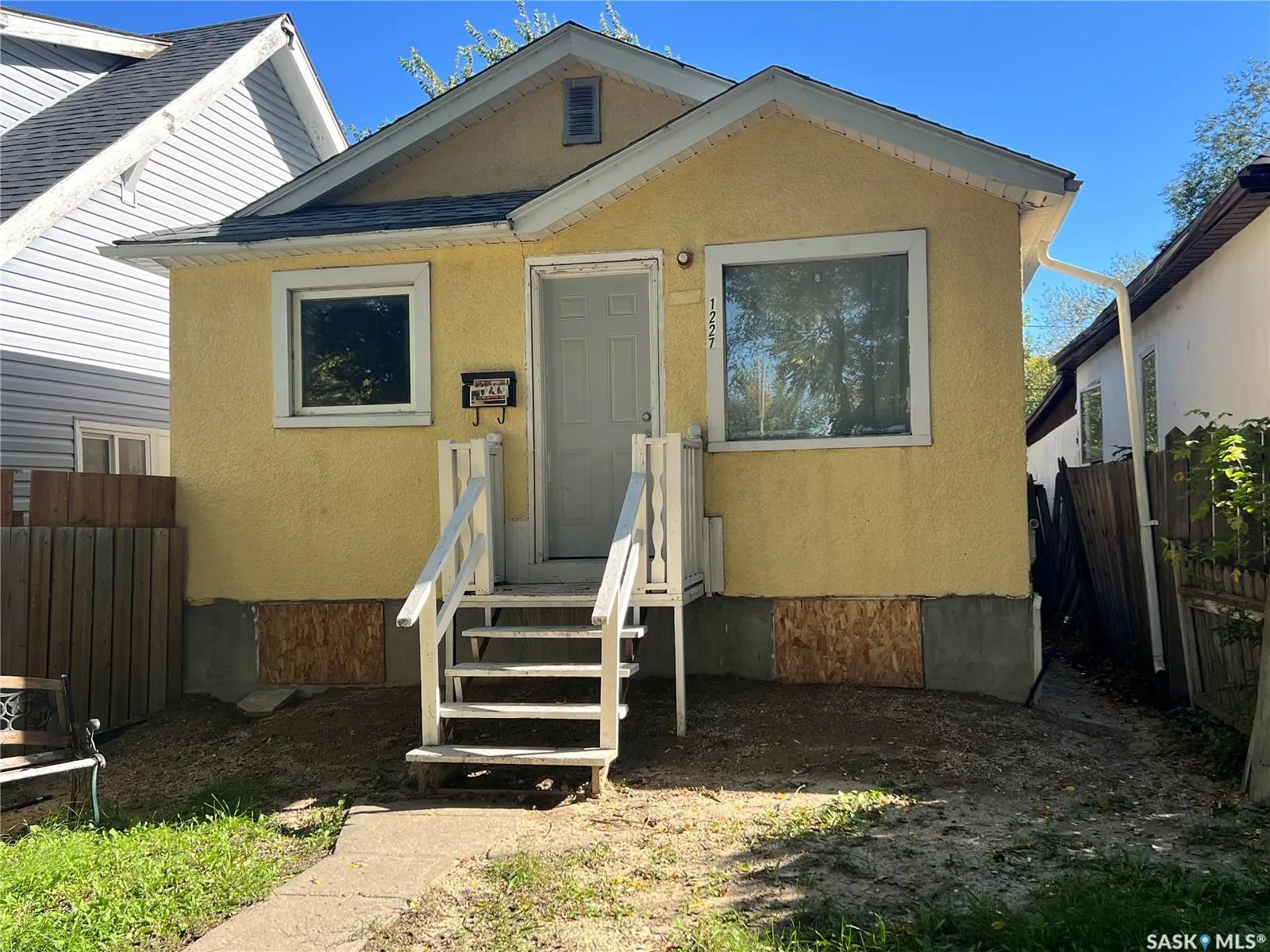 1227 Wascana STREET