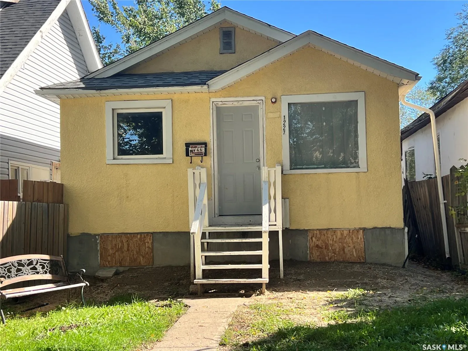 1227 Wascana STREET