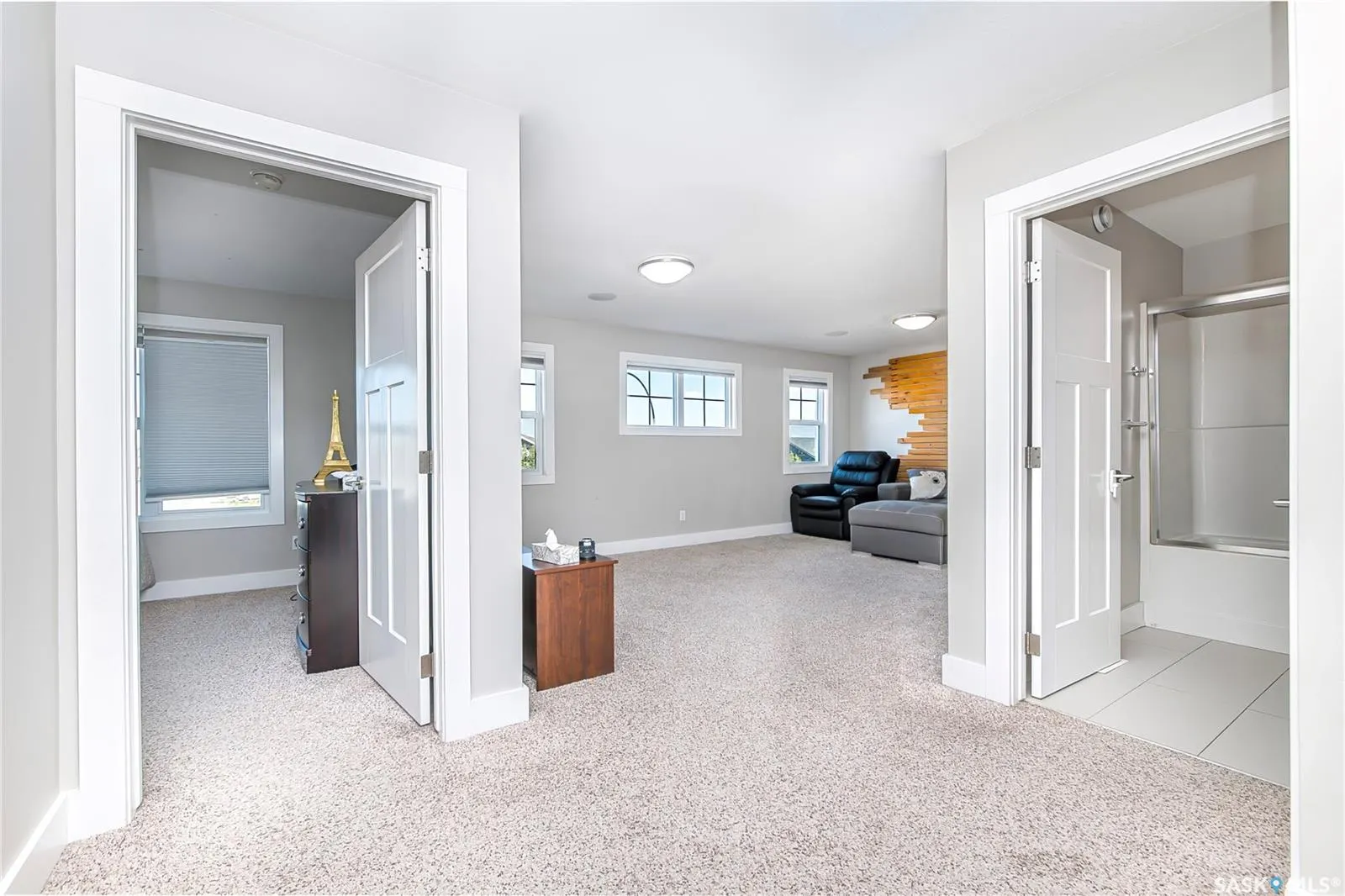 402 Meadows BOULEVARD