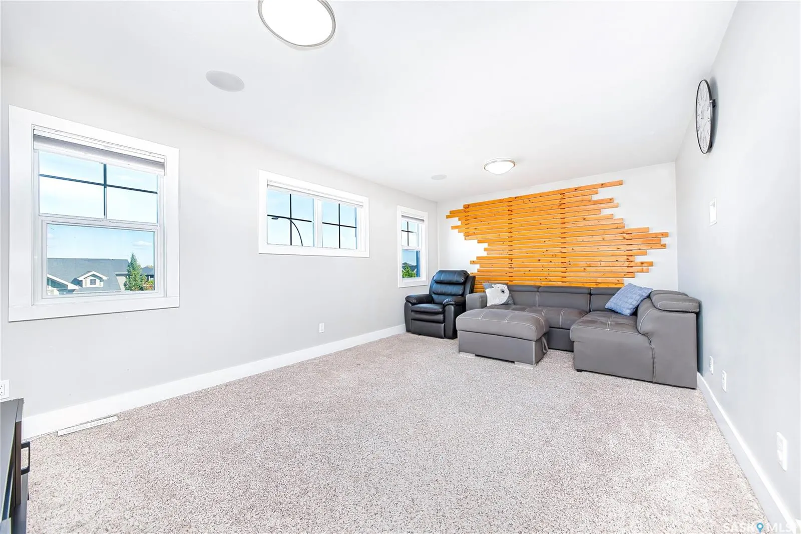 402 Meadows BOULEVARD