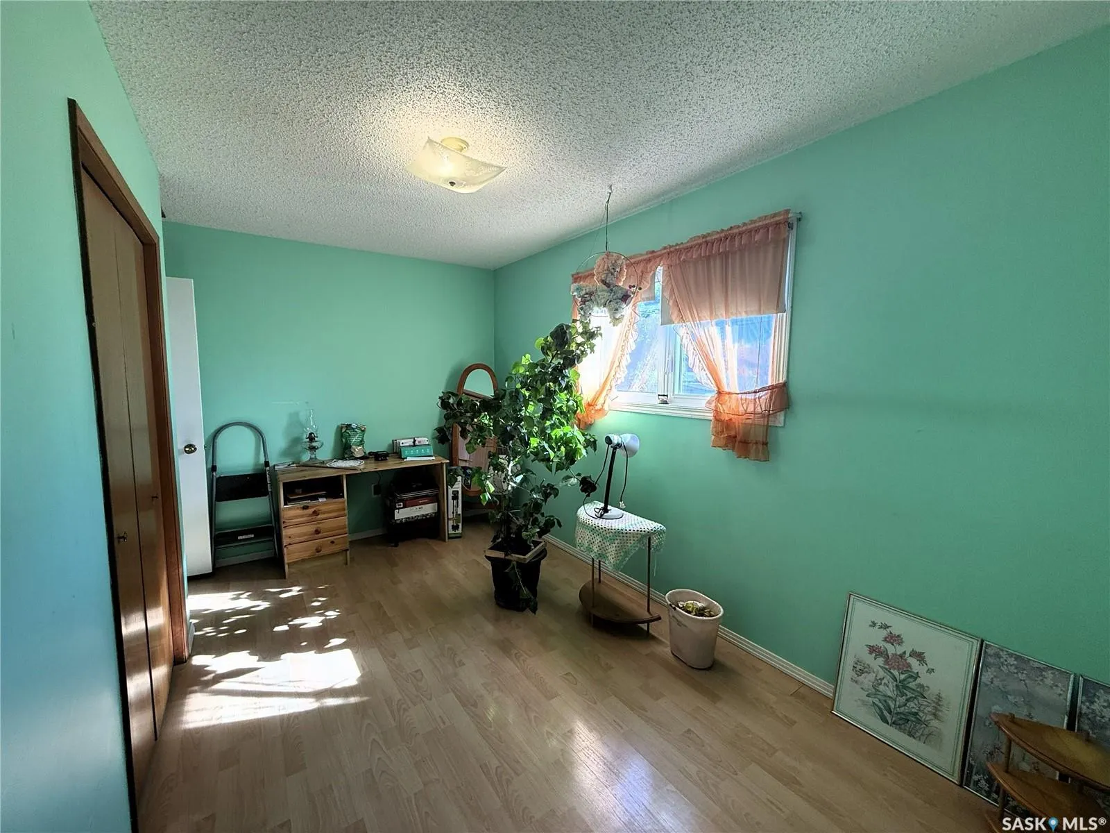 433-435 25th STREET E