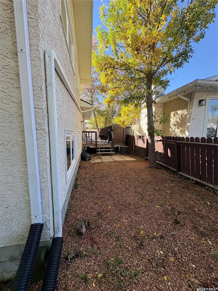 147 Fuhrmann CRESCENT