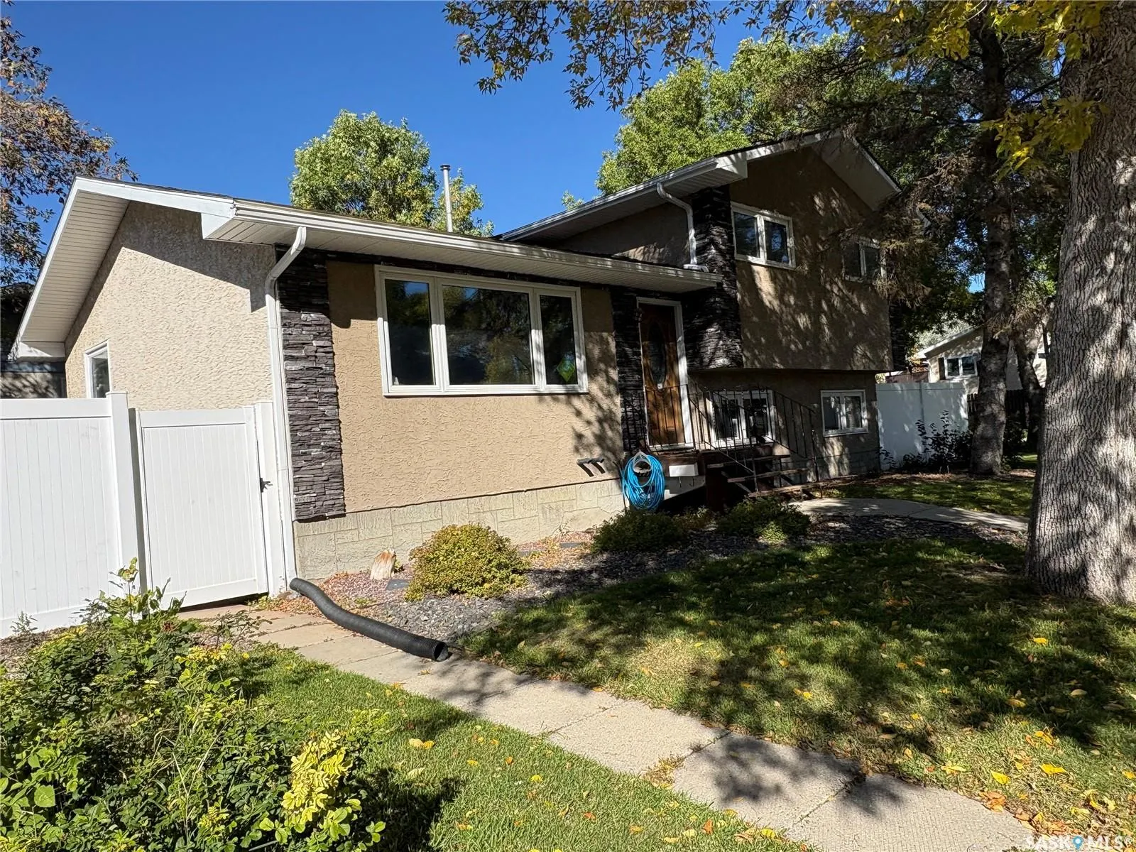 147 Fuhrmann CRESCENT