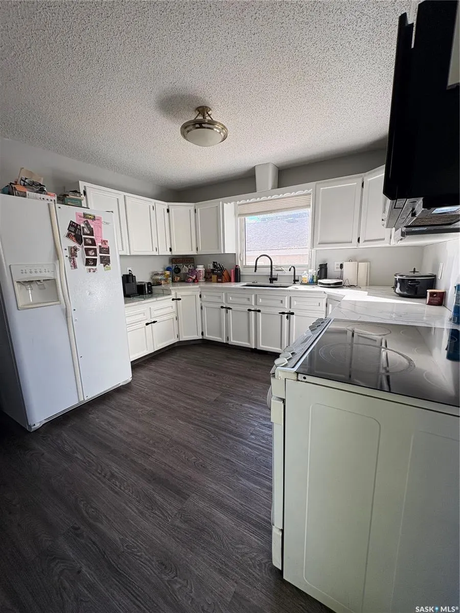 147 Fuhrmann CRESCENT