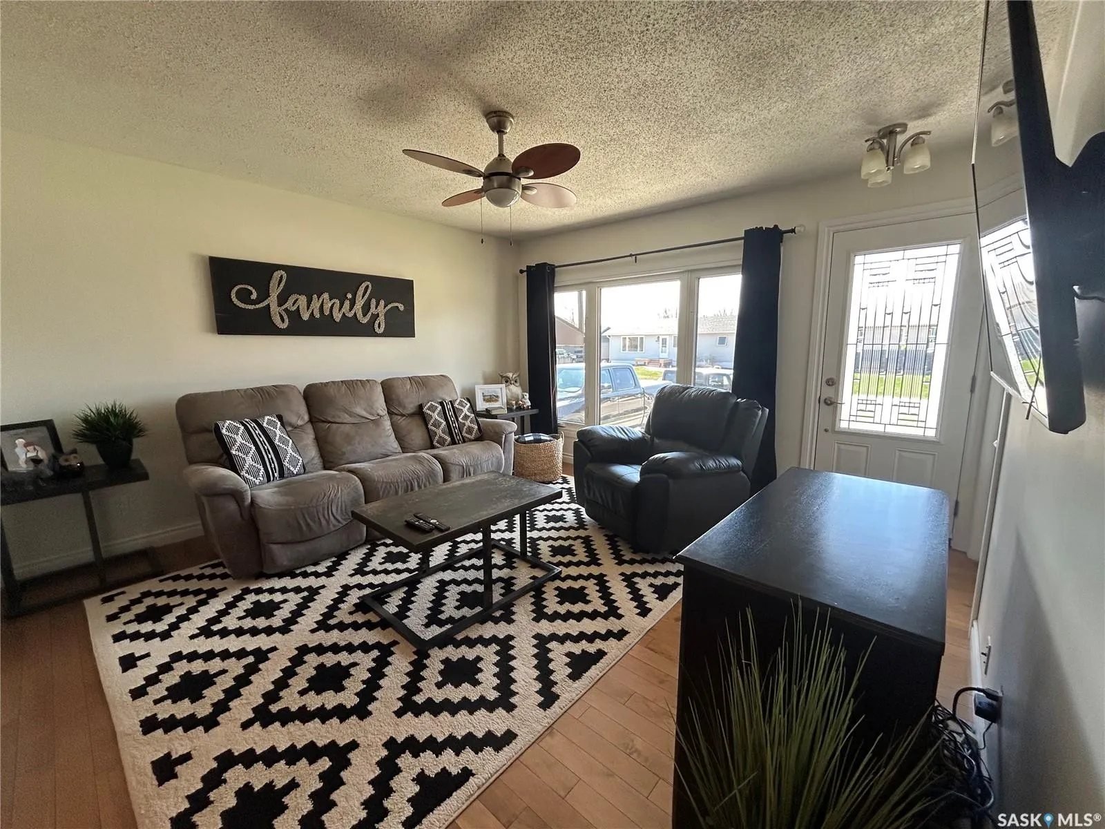 1613 Dieppe CRESCENT