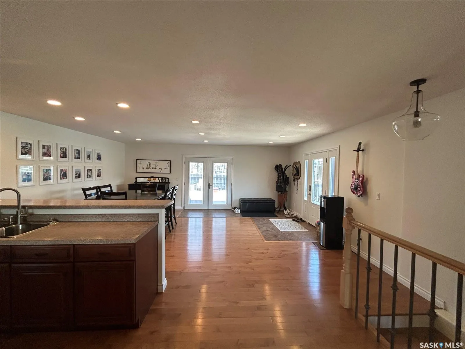 1613 Dieppe CRESCENT