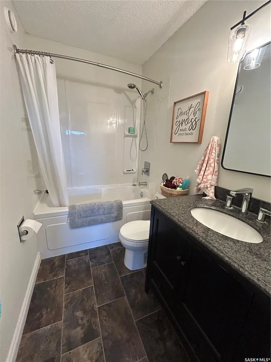 1613 Dieppe CRESCENT