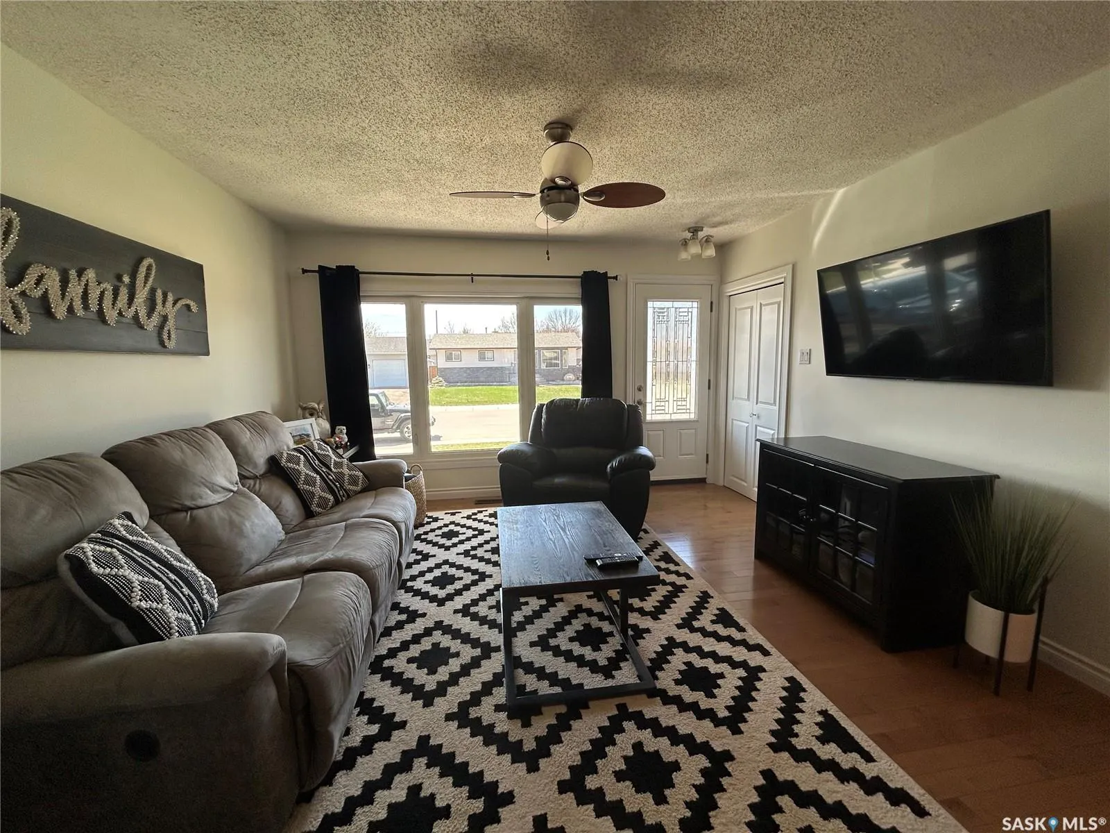 1613 Dieppe CRESCENT