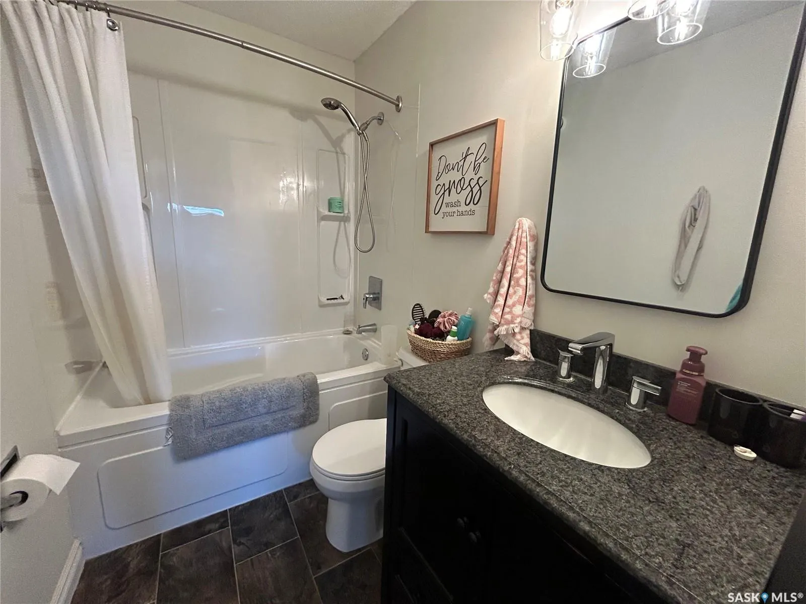 1613 Dieppe CRESCENT