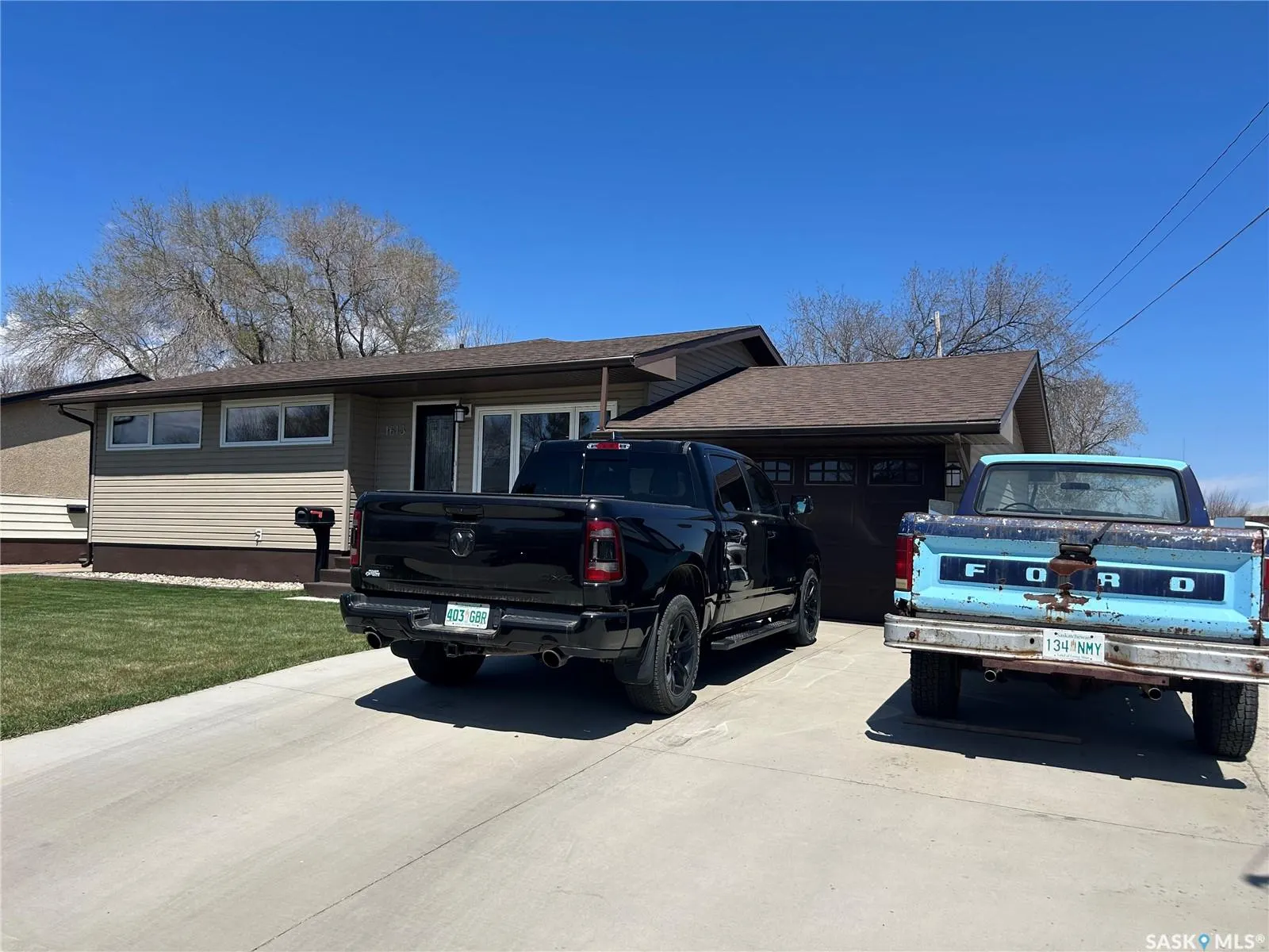 1613 Dieppe CRESCENT