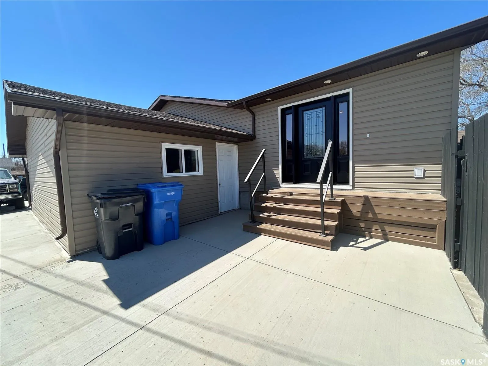1613 Dieppe CRESCENT