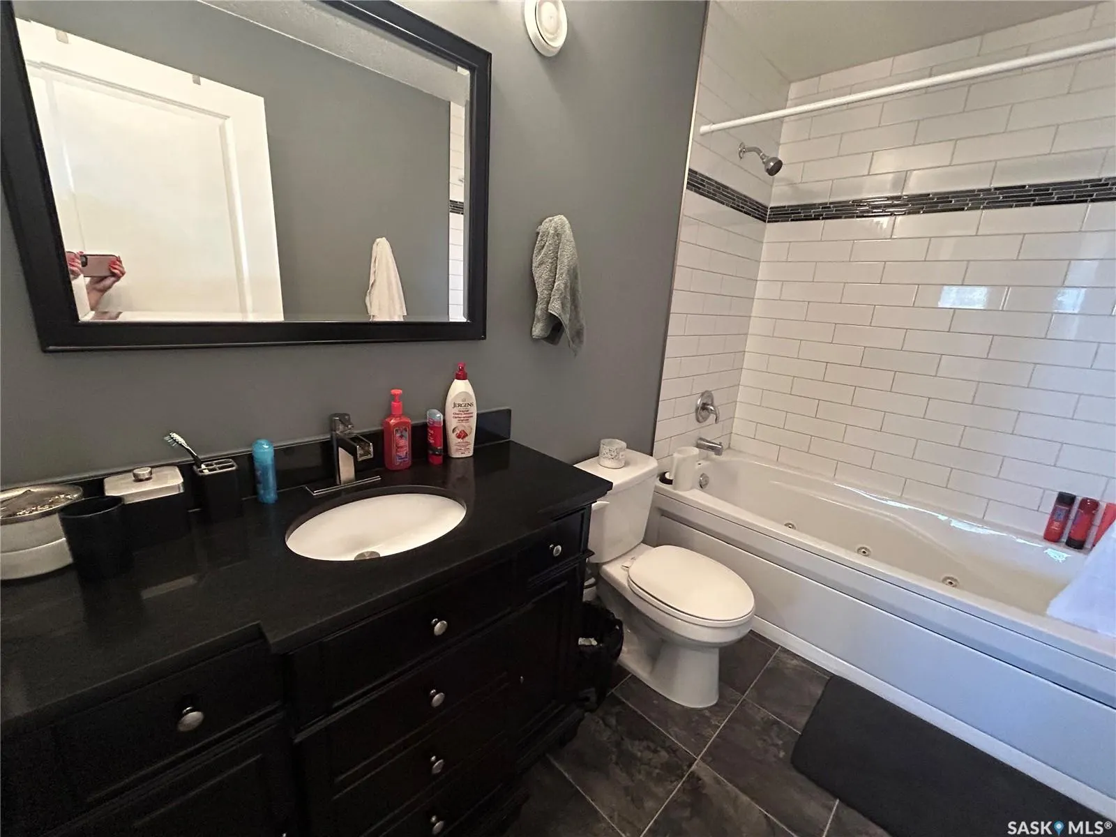 1613 Dieppe CRESCENT