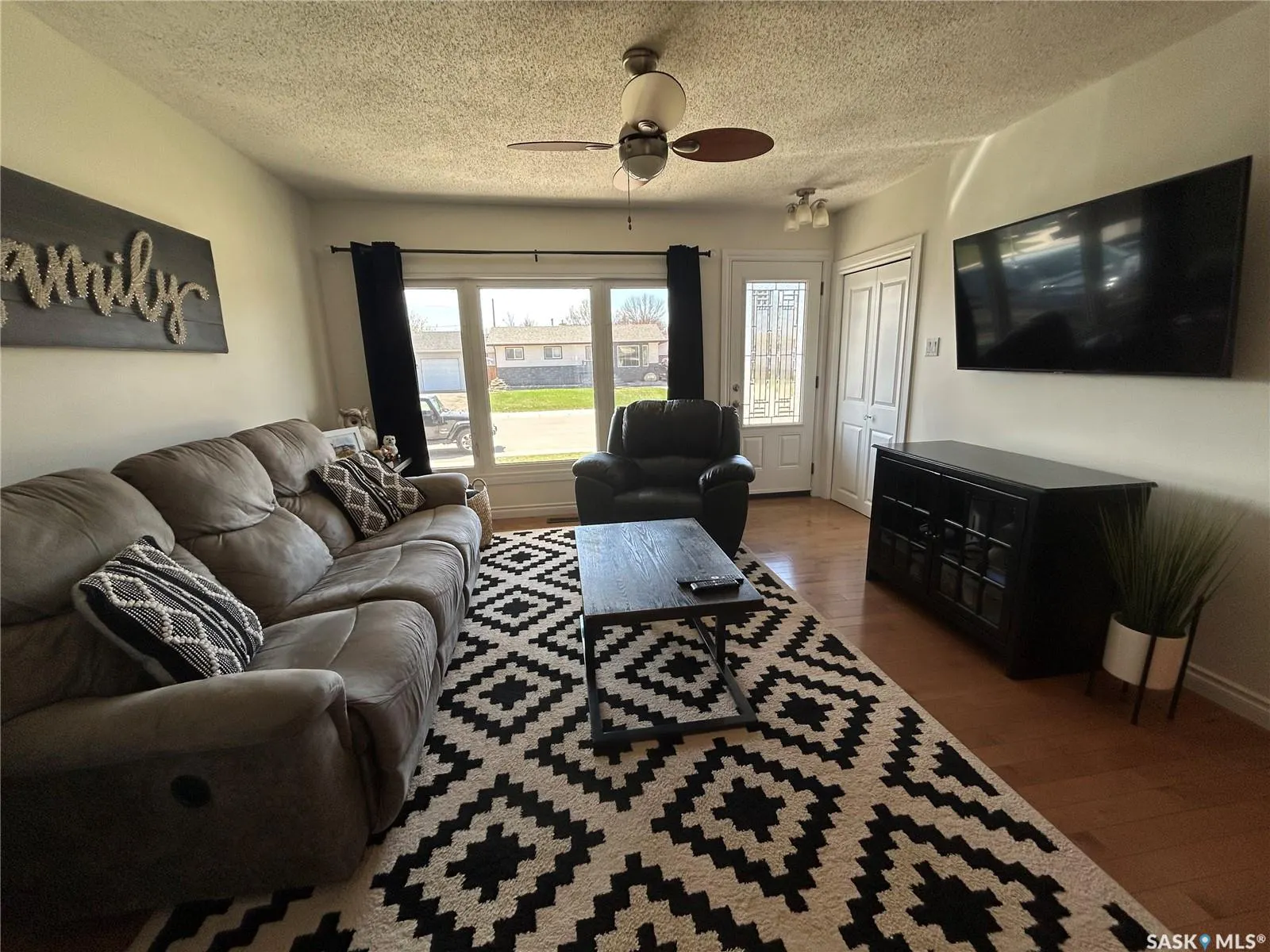 1613 Dieppe CRESCENT