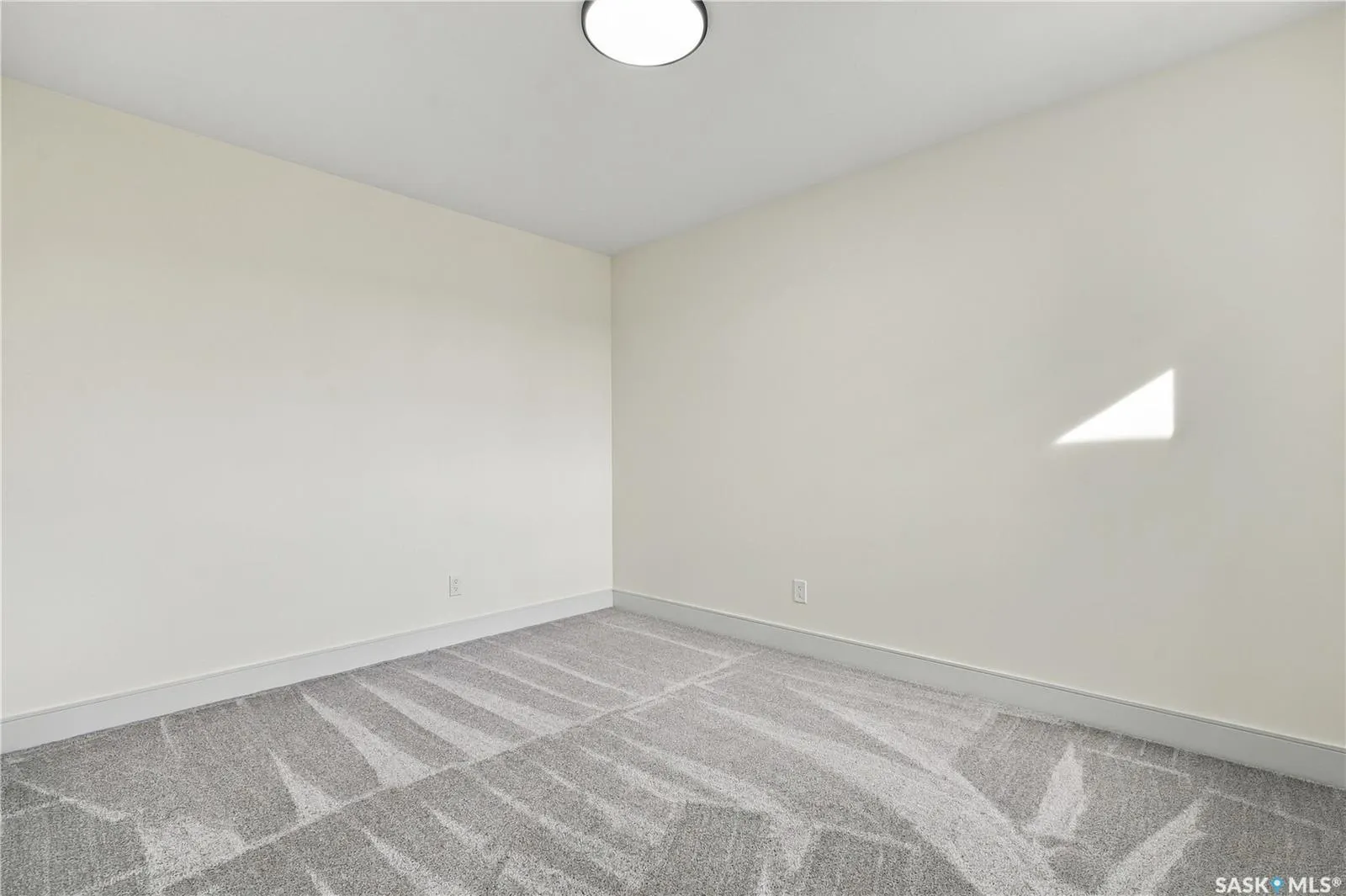 213 Veterans DRIVE