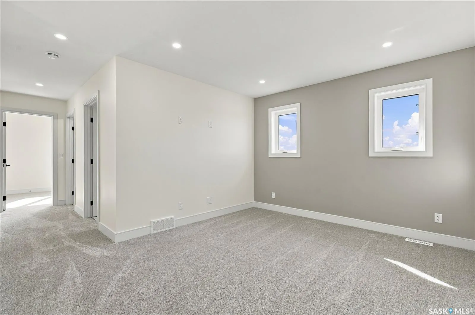 213 Veterans DRIVE