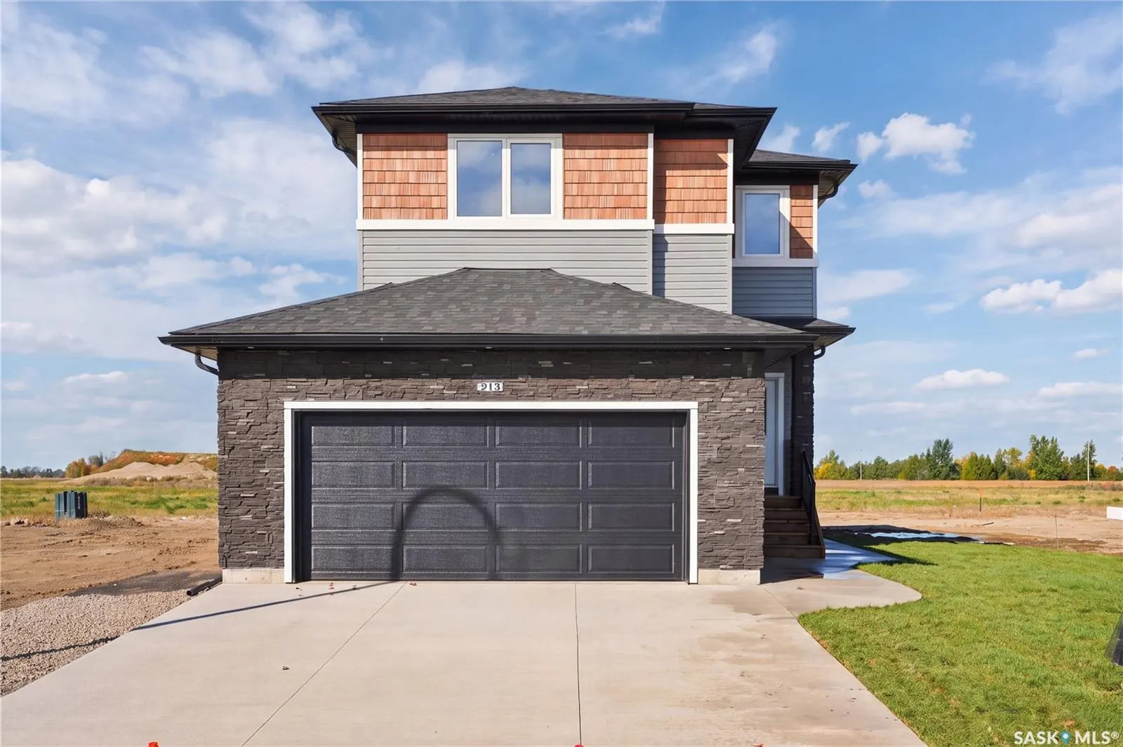 213 Veterans DRIVE