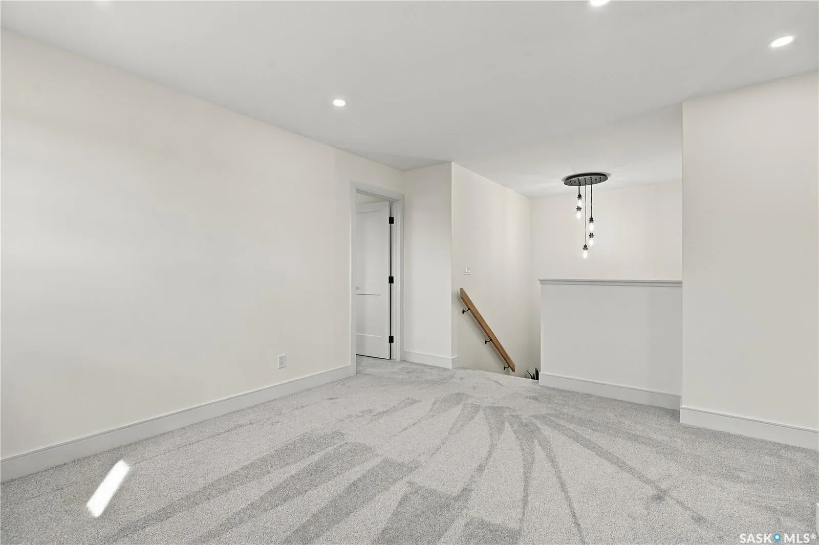 213 Veterans DRIVE