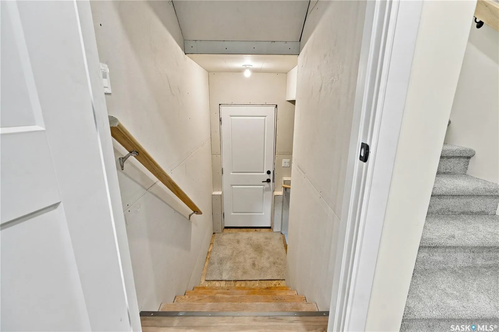 213 Veterans DRIVE