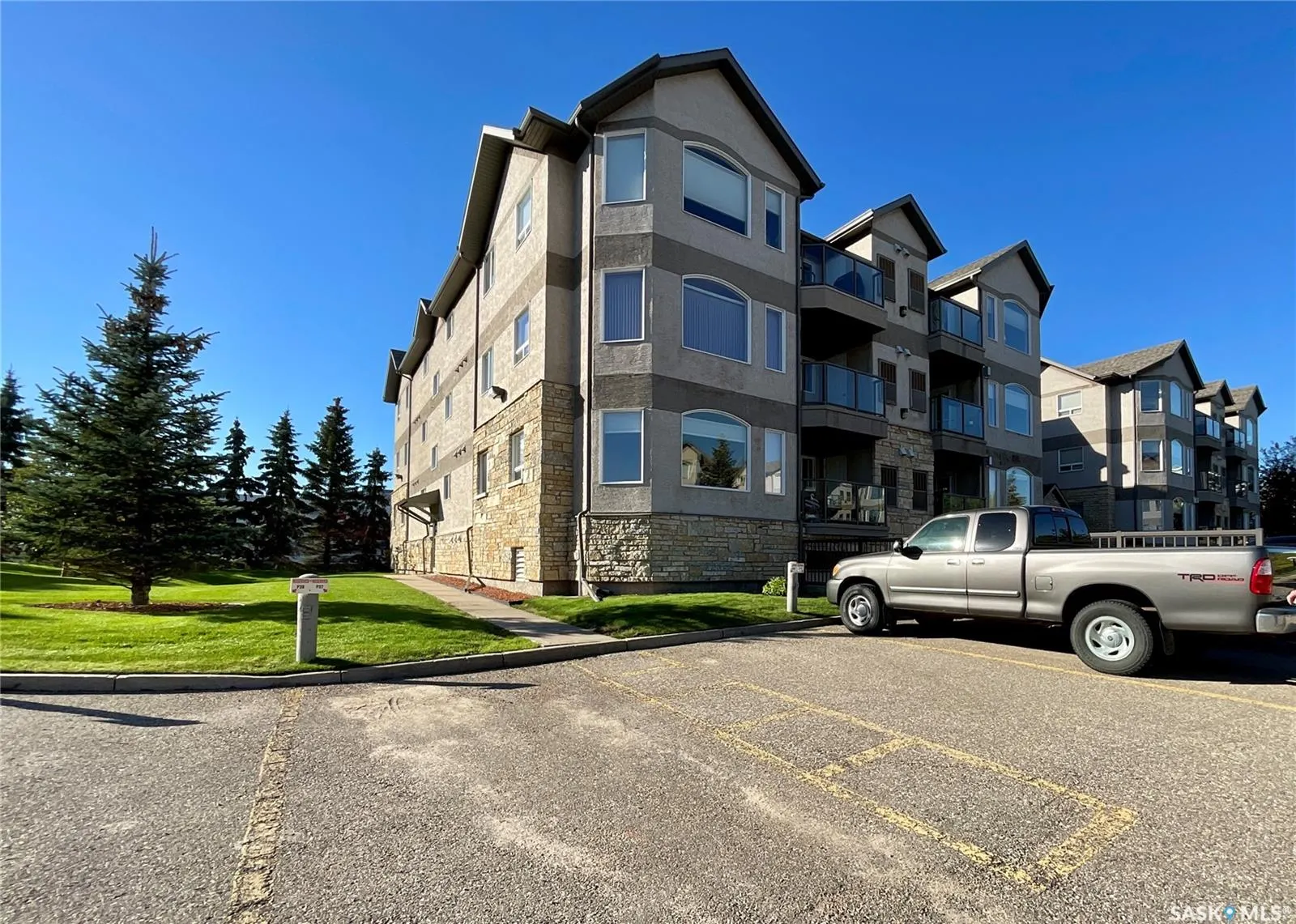 1225 STOCKTON STREET N #207