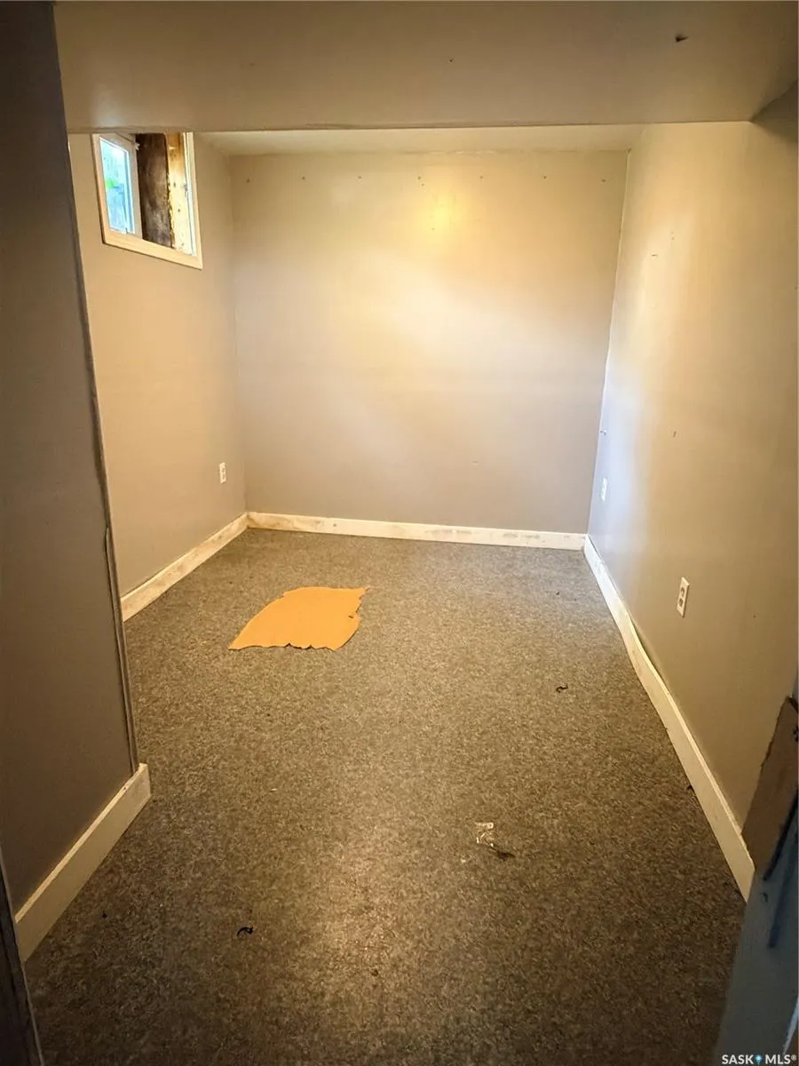438 3rd STREET