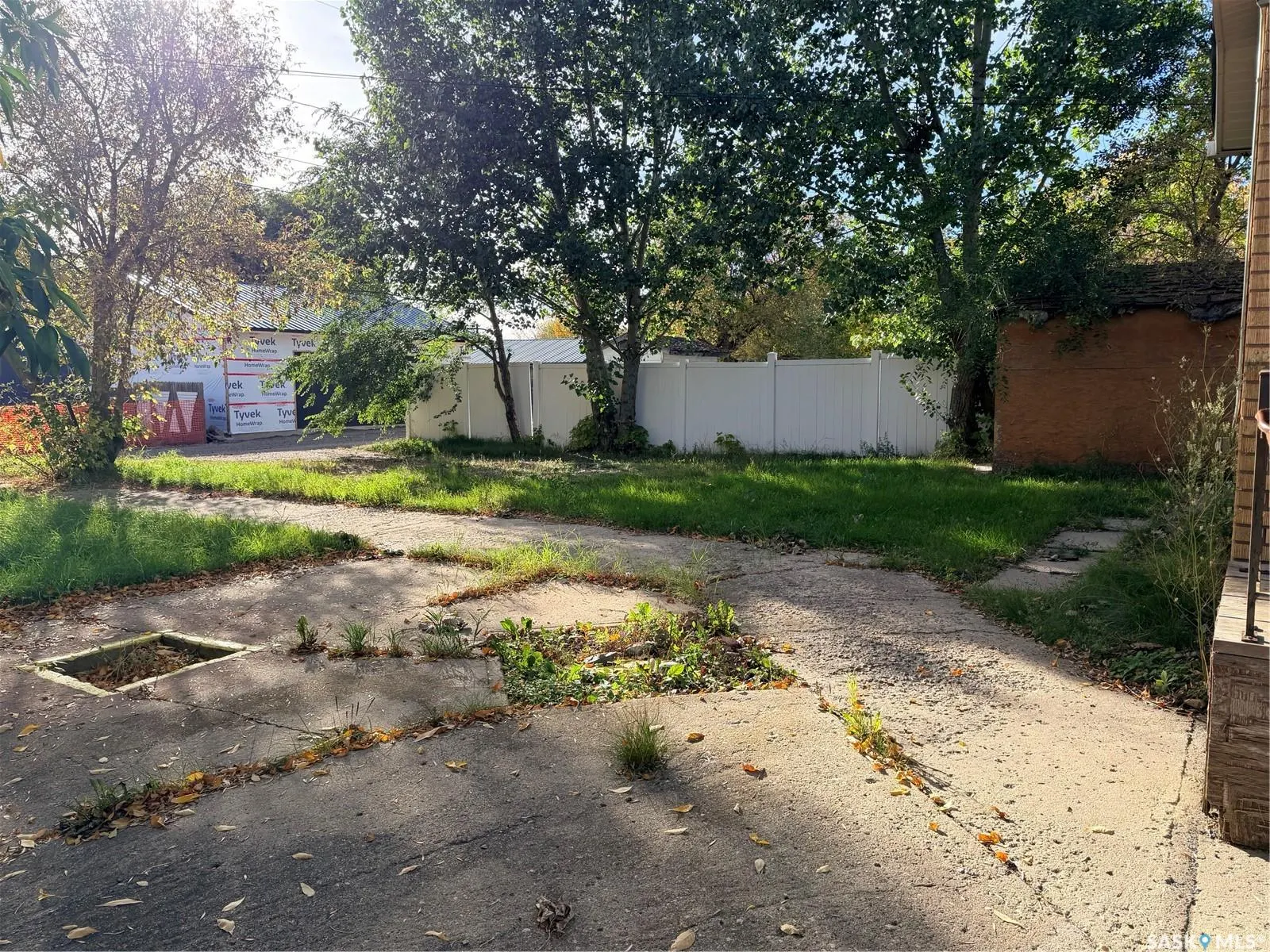438 3rd STREET