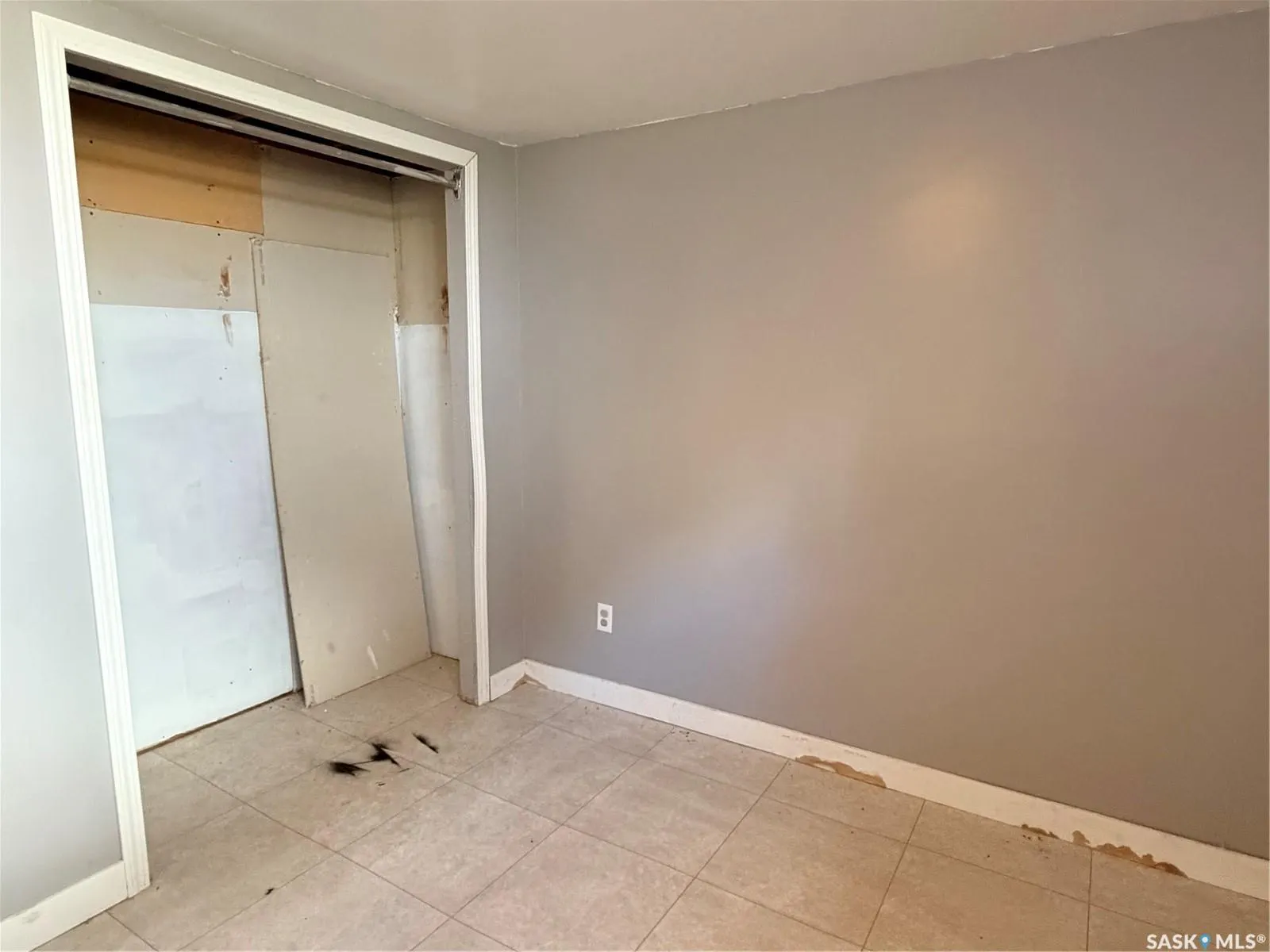 438 3rd STREET