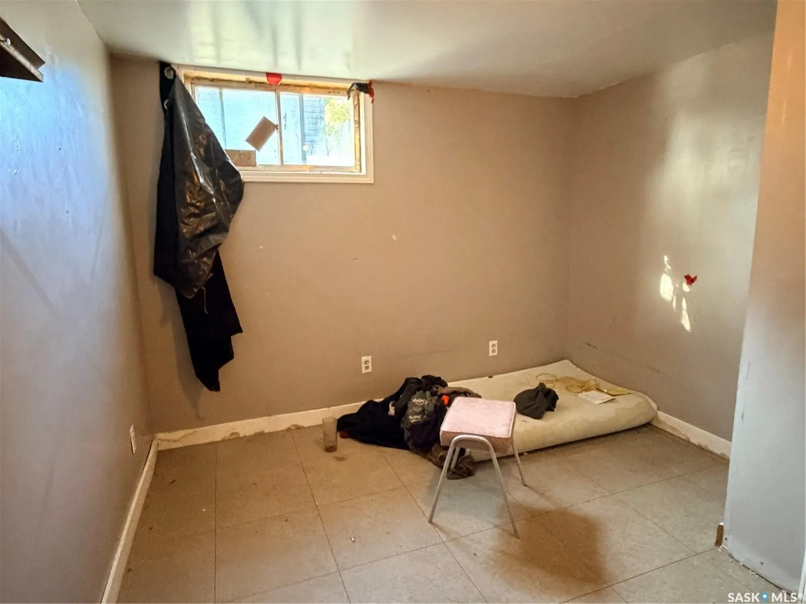 438 3rd STREET