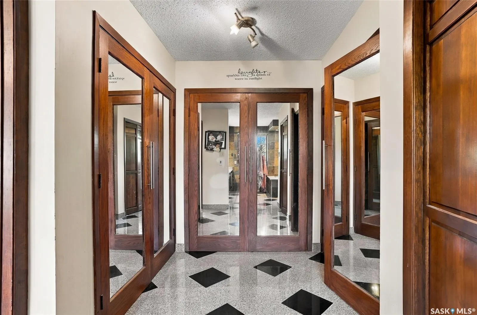111 Christopher ROAD