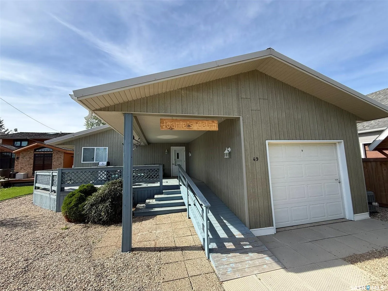 49 Mathews CRESCENT