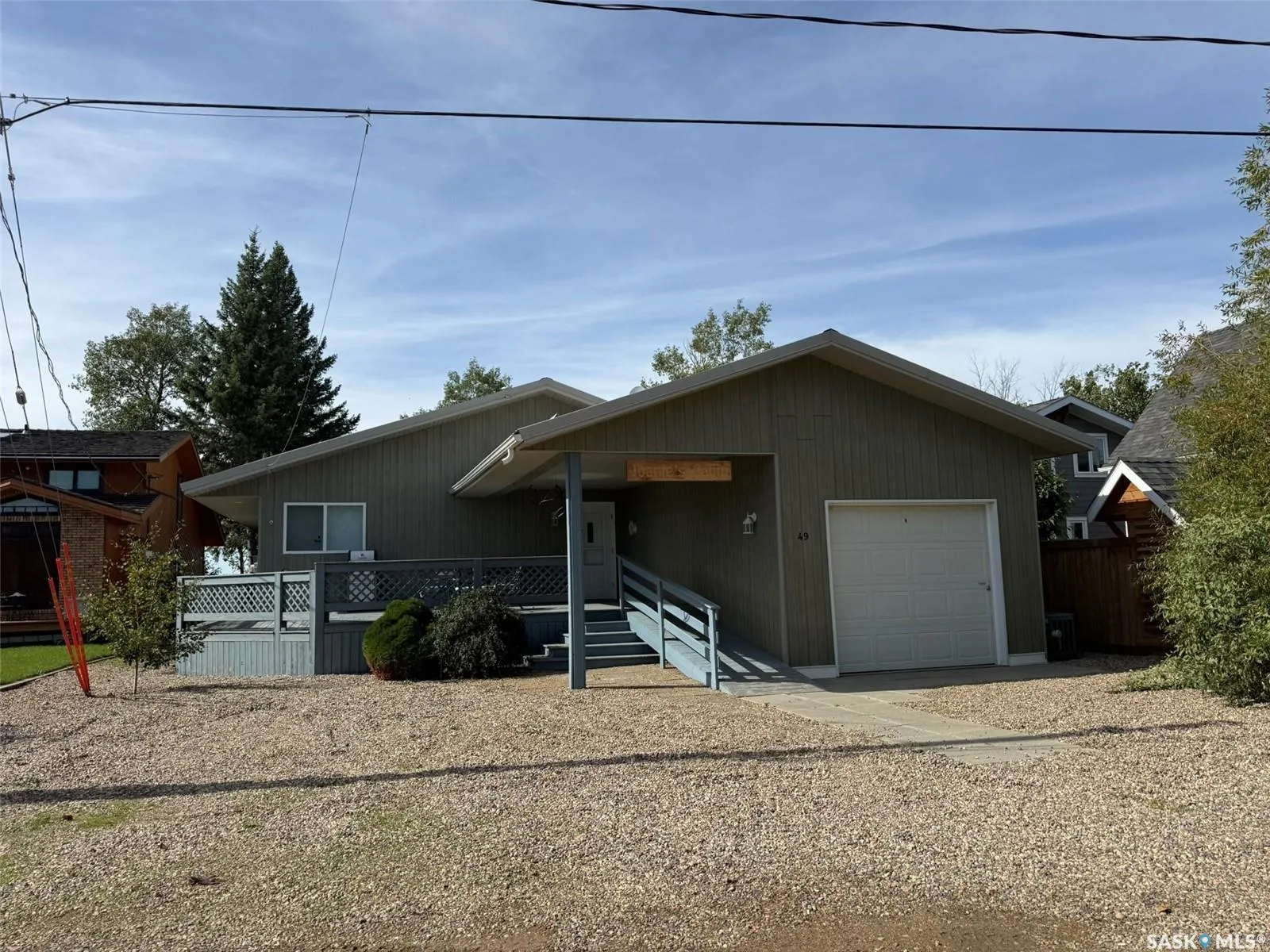 49 Mathews CRESCENT