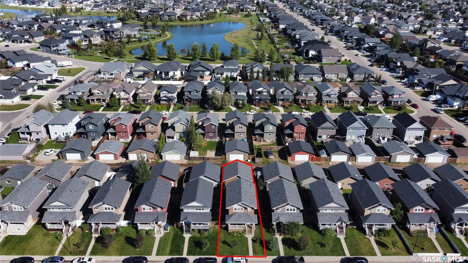 416 Redwood CRESCENT