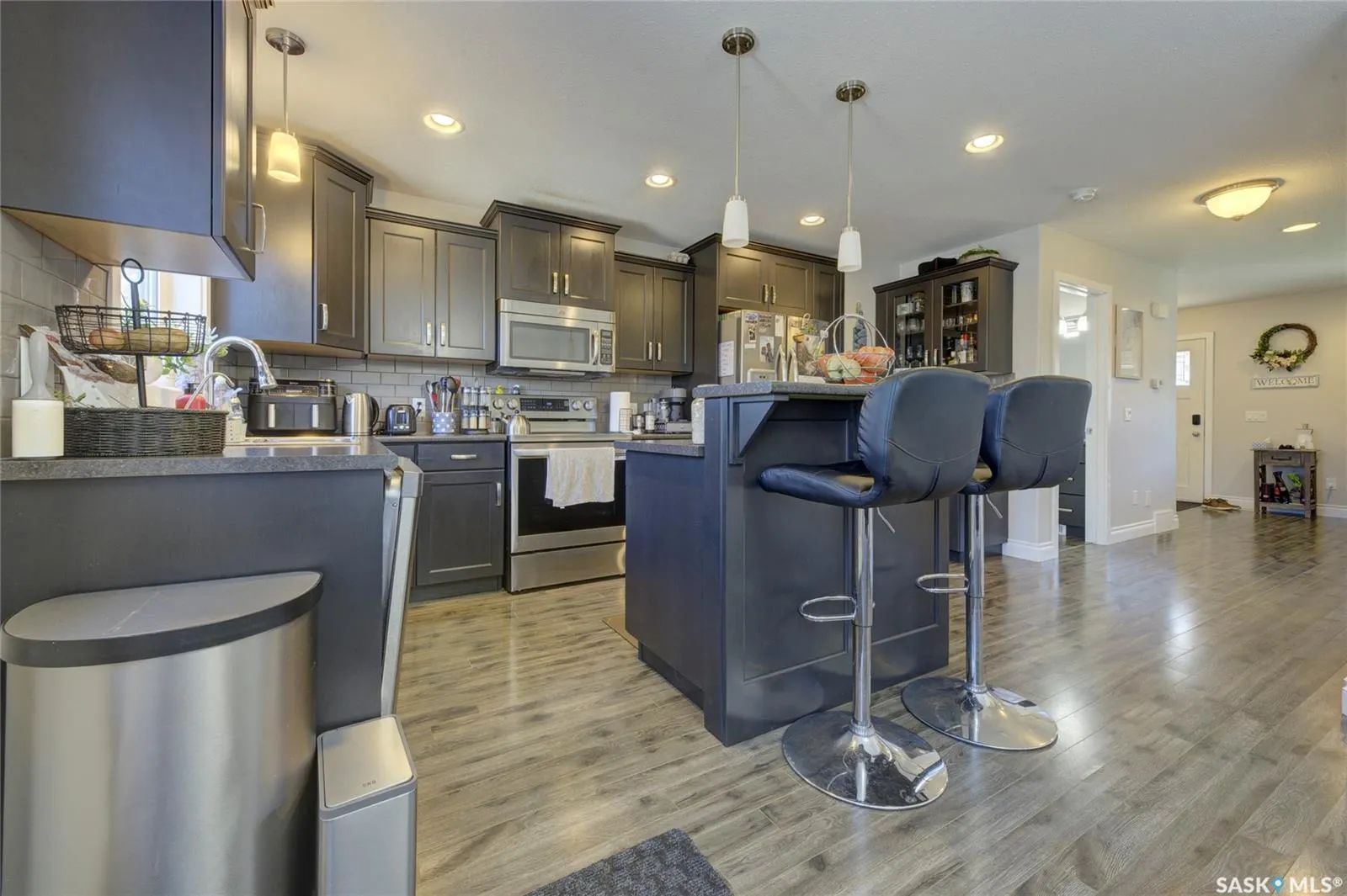 416 Redwood CRESCENT