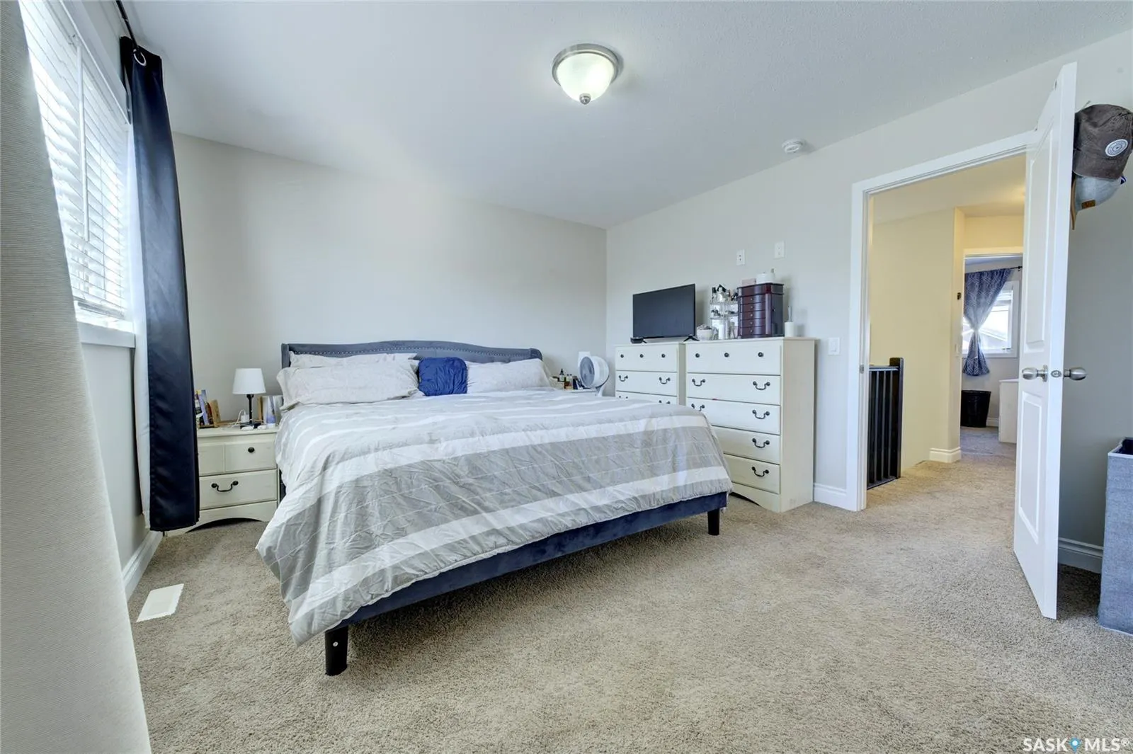 416 Redwood CRESCENT