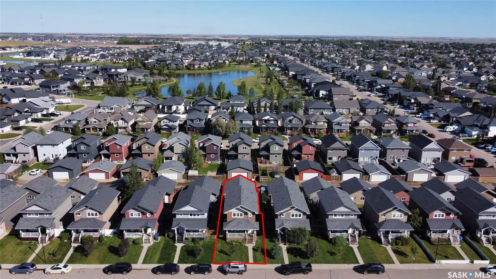 416 Redwood CRESCENT