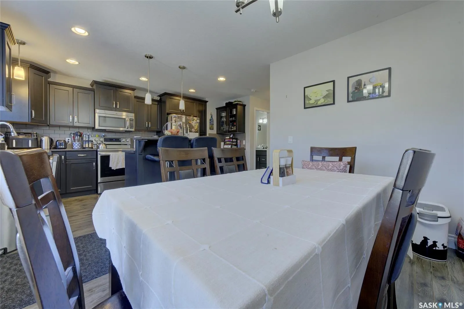 416 Redwood CRESCENT